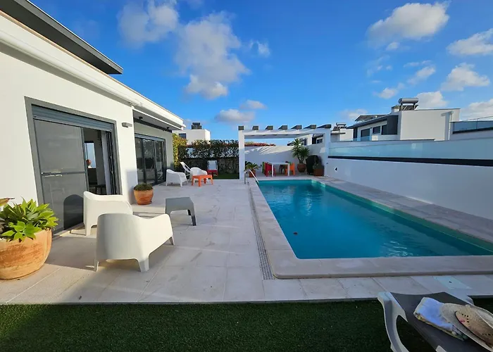 Cinco * Όμπιδος